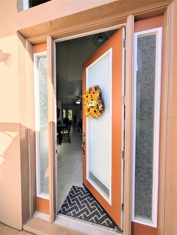 Image 7 of property listing at 5201 GREEN DRIVE, Winter Haven, FL 33884