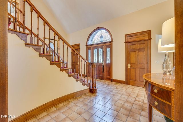 2216 Lamont Street, Kingsport, TN 37664