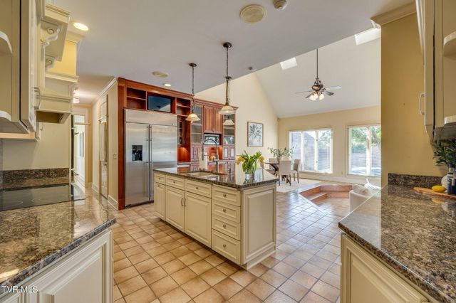 2216 Lamont Street, Kingsport, TN 37664