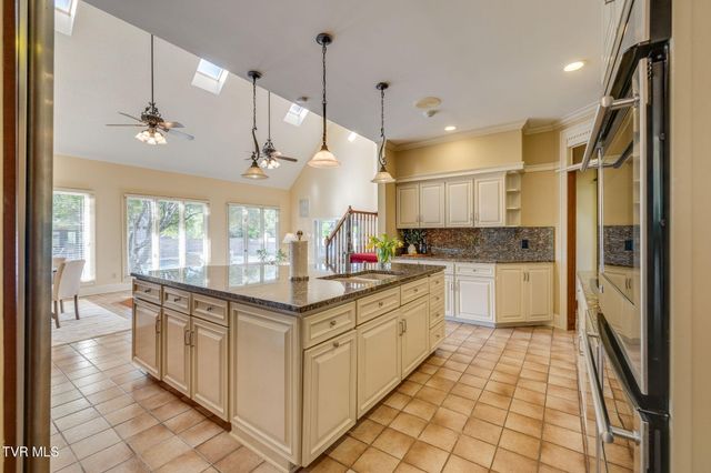 2216 Lamont Street, Kingsport, TN 37664