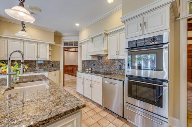 2216 Lamont Street, Kingsport, TN 37664