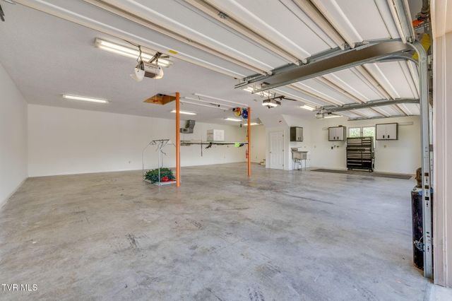 2216 Lamont Street, Kingsport, TN 37664
