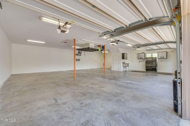 2216 Lamont Street, Kingsport, TN 37664