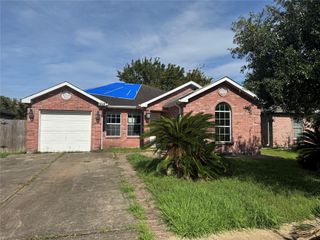 5518 Rio Ramos Street, Rosharon, TX 77583