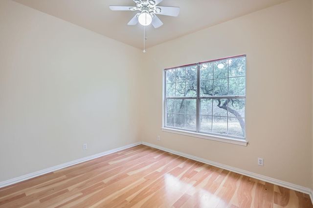 258 W Oak LOOP, Cedar Creek, TX 78612