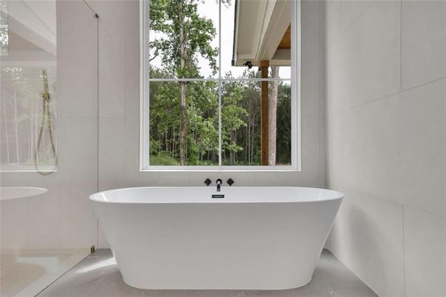 3893 INDIAN SHOALS SE Road, Bethlehem, GA 30620