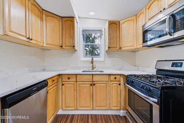 16 Creek Road, Keansburg, NJ 07734
