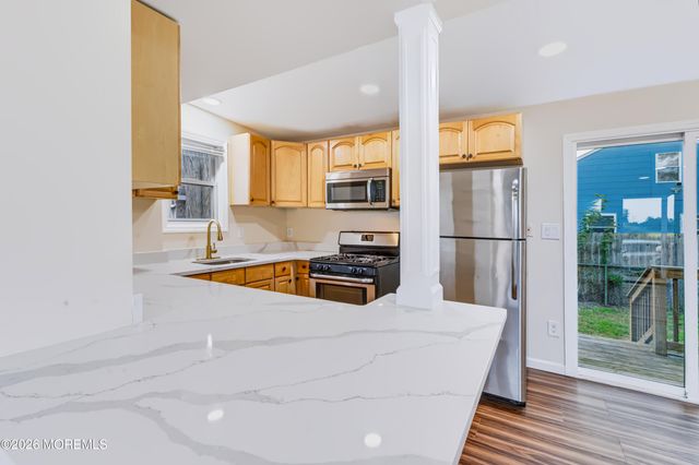 16 Creek Road, Keansburg, NJ 07734