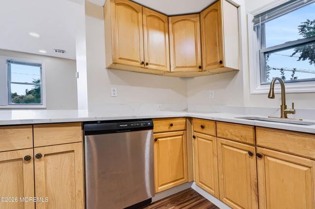 16 Creek Road, Keansburg, NJ 07734