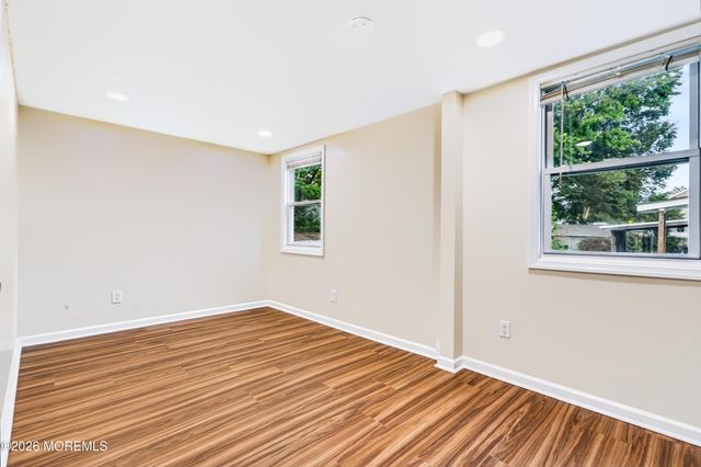 16 Creek Road, Keansburg, NJ 07734