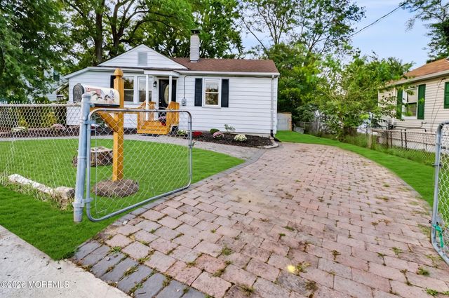 16 Creek Road, Keansburg, NJ 07734