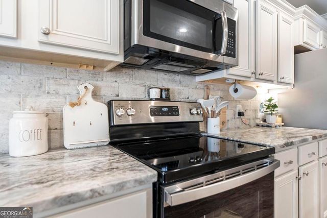 306 Gibson Circle, Kathleen, GA 31047