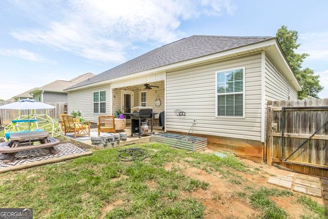 306 Gibson Circle, Kathleen, GA 31047