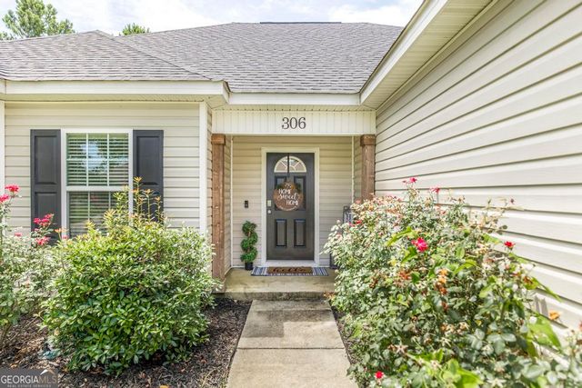 306 Gibson Circle, Kathleen, GA 31047