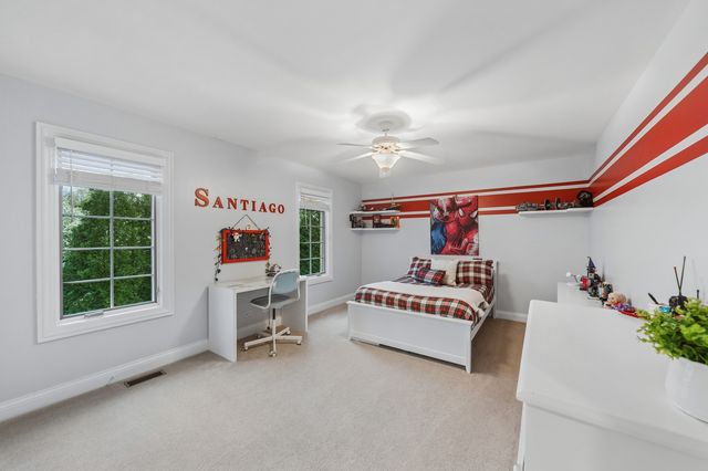 14965 Creekside Path, Libertyville, IL 60048
