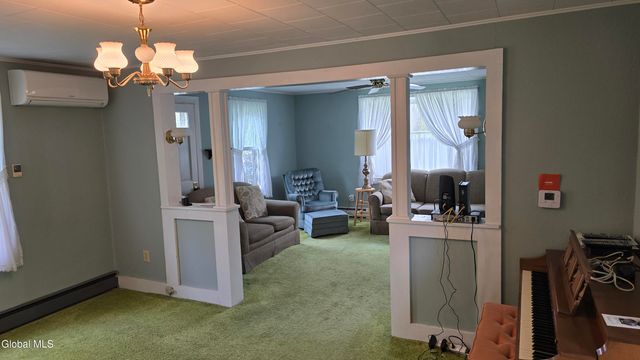 1265 S Schodack Road, Schodack, NY 12033