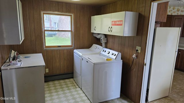 1265 S Schodack Road, Schodack, NY 12033