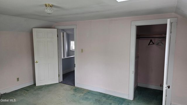 1265 S Schodack Road, Schodack, NY 12033