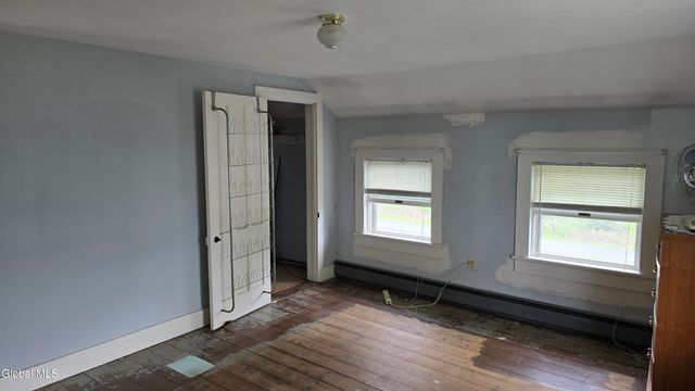 1265 S Schodack Road, Schodack, NY 12033