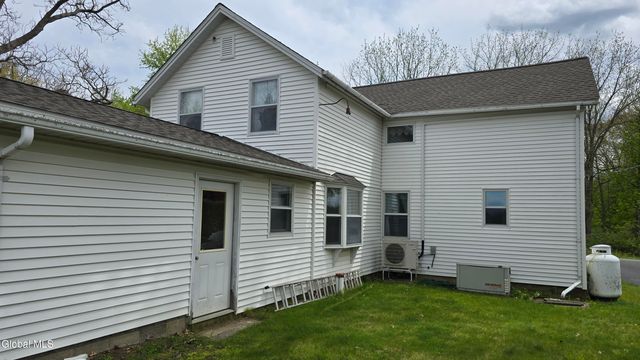 1265 S Schodack Road, Schodack, NY 12033