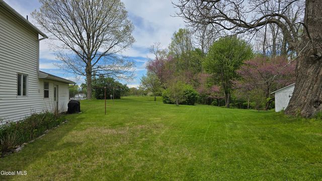 1265 S Schodack Road, Schodack, NY 12033