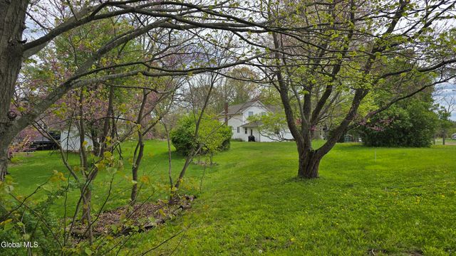 1265 S Schodack Road, Schodack, NY 12033