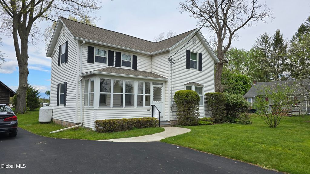 1265 S Schodack Road, Schodack, NY 12033