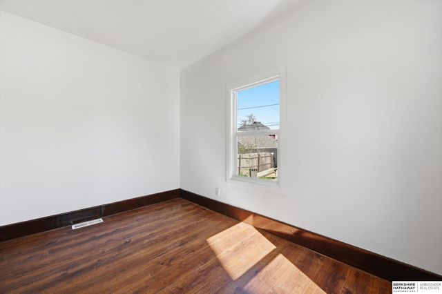 2202 Pinkney Street, Omaha, NE 68110