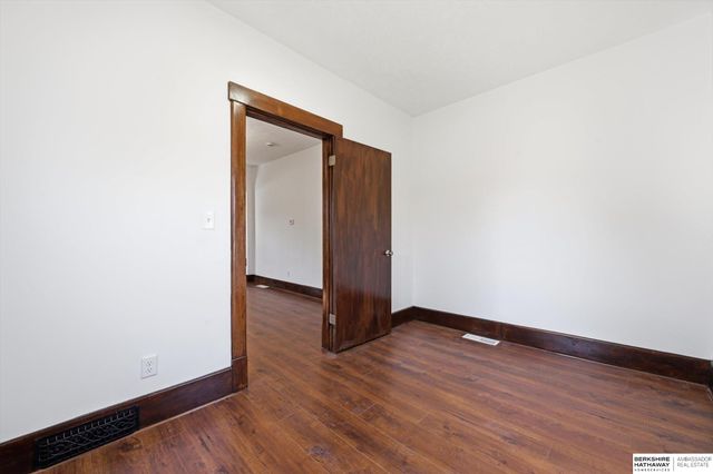 2202 Pinkney Street, Omaha, NE 68110