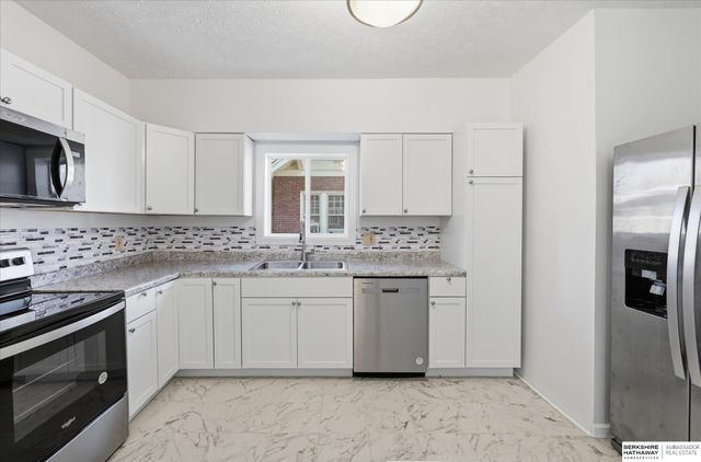 2202 Pinkney Street, Omaha, NE 68110