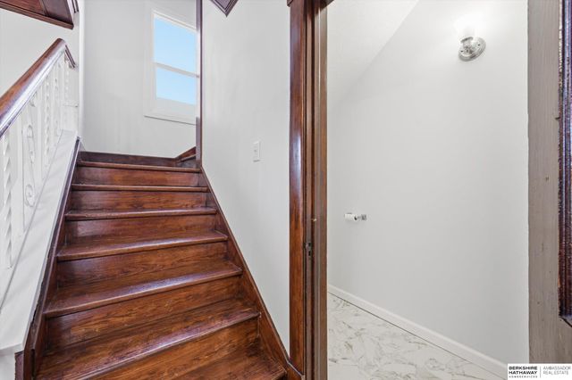 2202 Pinkney Street, Omaha, NE 68110