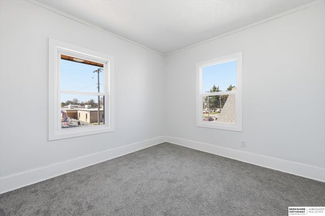 2202 Pinkney Street, Omaha, NE 68110