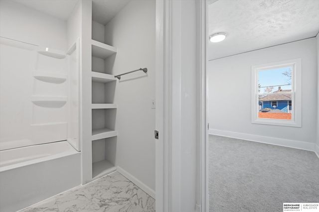 2202 Pinkney Street, Omaha, NE 68110