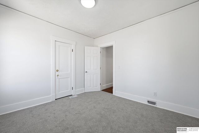 2202 Pinkney Street, Omaha, NE 68110