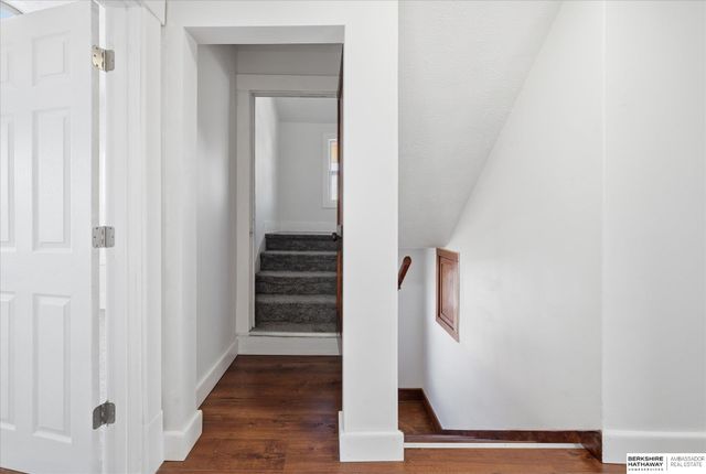 2202 Pinkney Street, Omaha, NE 68110