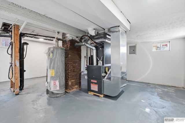 2202 Pinkney Street, Omaha, NE 68110