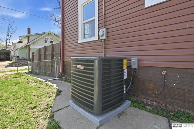 2202 Pinkney Street, Omaha, NE 68110