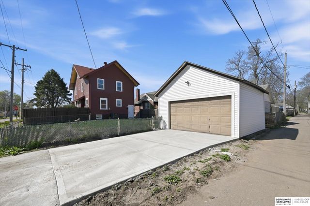 2202 Pinkney Street, Omaha, NE 68110