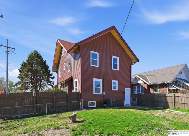 2202 Pinkney Street, Omaha, NE 68110