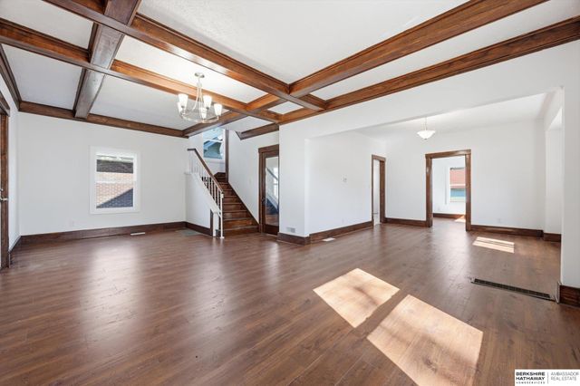 2202 Pinkney Street, Omaha, NE 68110