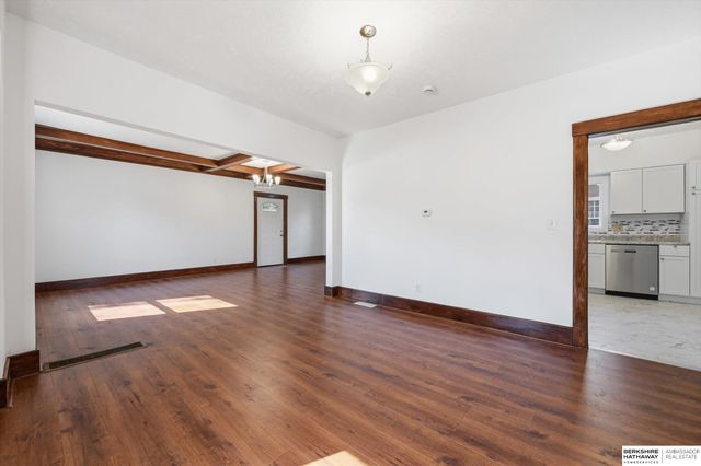 2202 Pinkney Street, Omaha, NE 68110