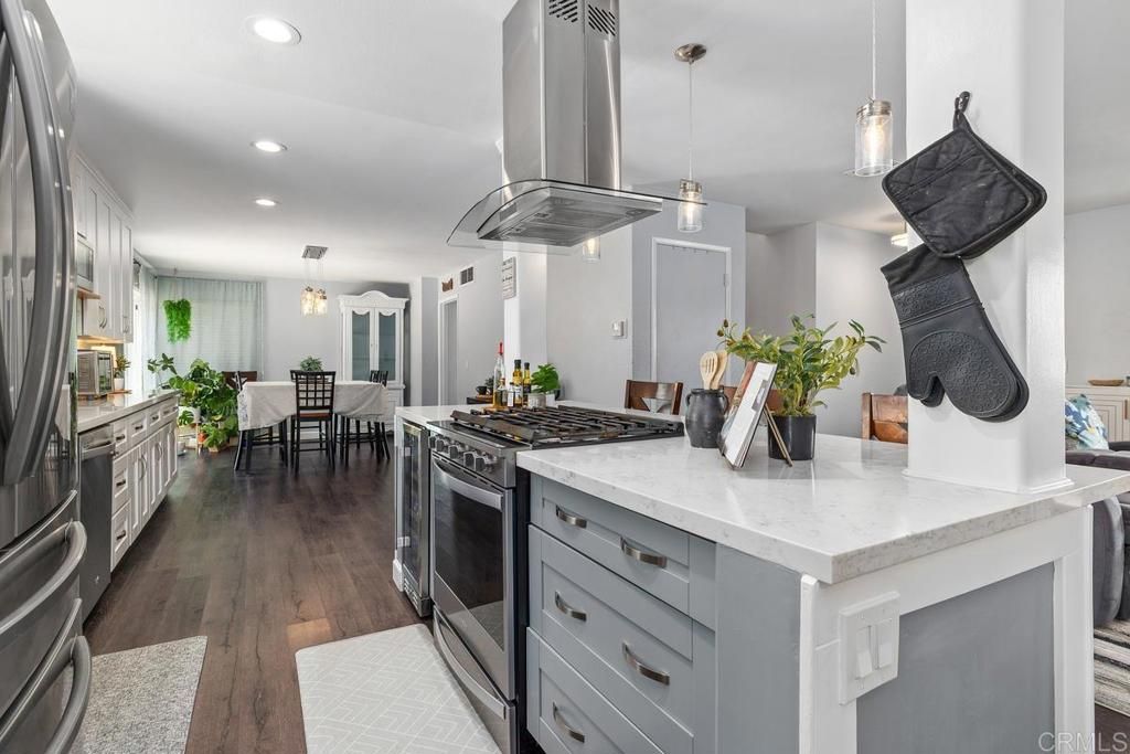 Image 10 of property listing at 1462 Antoine Drive, San Diego, CA 92139
