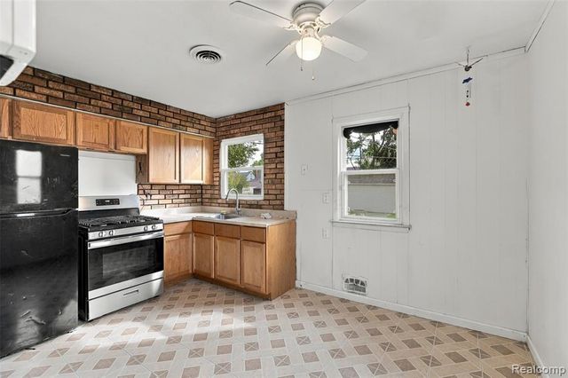 4061 Winifred Street, Wayne, MI 48184