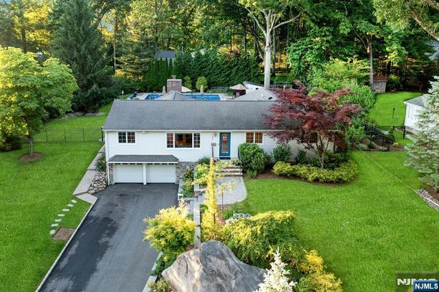 195 Overlook Place, Mahwah, NJ 07430