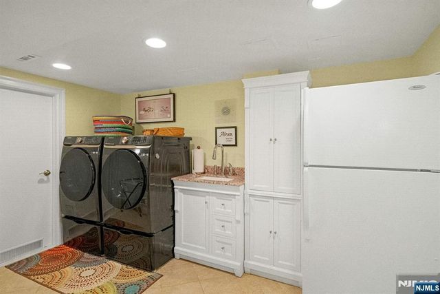195 Overlook Place, Mahwah, NJ 07430