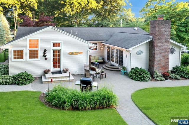 195 Overlook Place, Mahwah, NJ 07430