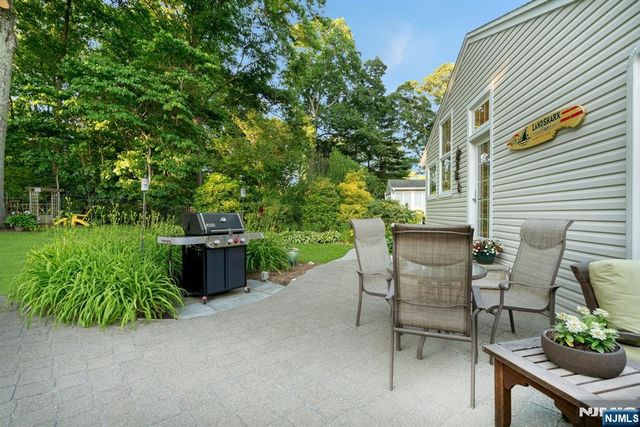 195 Overlook Place, Mahwah, NJ 07430