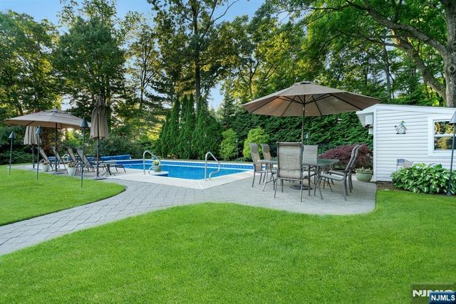 195 Overlook Place, Mahwah, NJ 07430