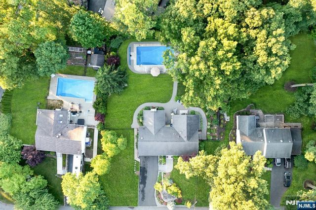 195 Overlook Place, Mahwah, NJ 07430