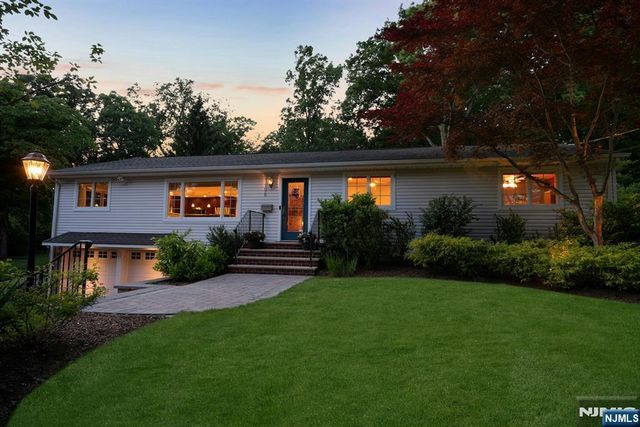 195 Overlook Place, Mahwah, NJ 07430